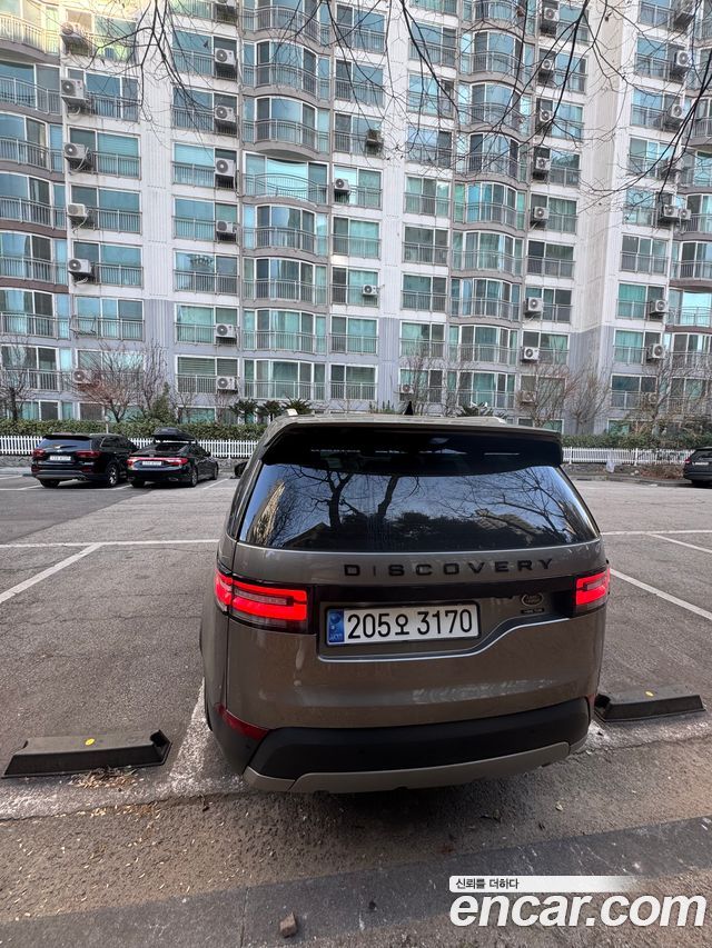 Land Rover Discovery 3.0 TD6 HSE Luxury — пробег 150 000 км — фото 3 из 5