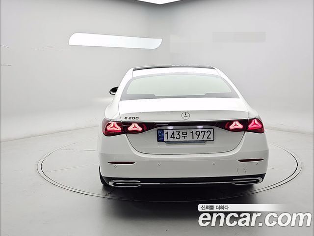 Mercedes-Benz E-Class из Кореи Encar