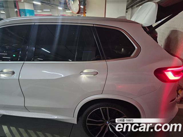 BMW X5 xDrive 40i M sports Onlie Exclusive Edition — пробег 47 000 км — фото 3 из 5