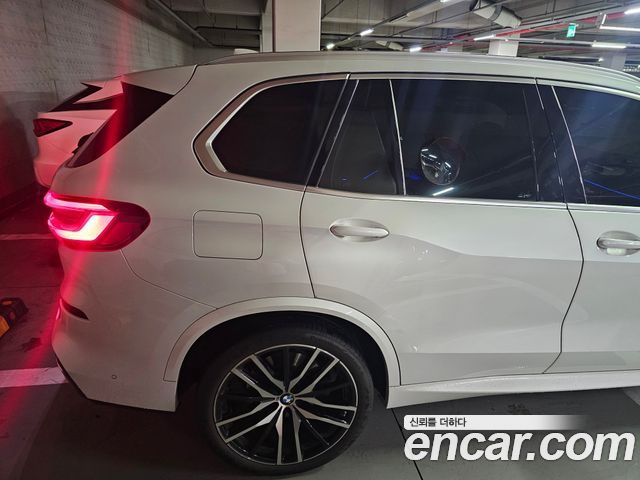 BMW X5 xDrive 40i M sports Onlie Exclusive Edition — пробег 47 000 км — фото 5 из 5