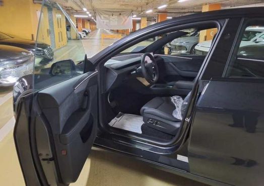 Tesla Model Y L Long Range AWD — пробег 1 км — фото 4 из 5