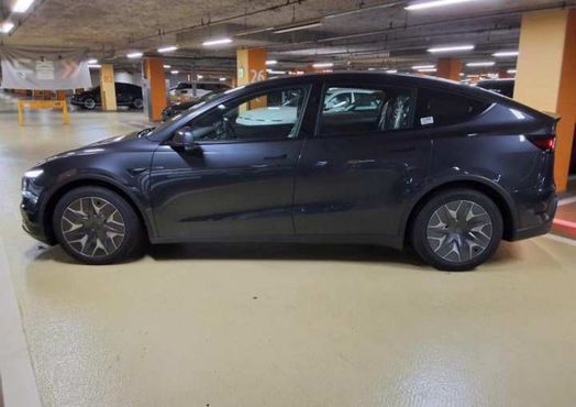 Tesla Model Y L Long Range AWD — пробег 1 км — фото 5 из 5