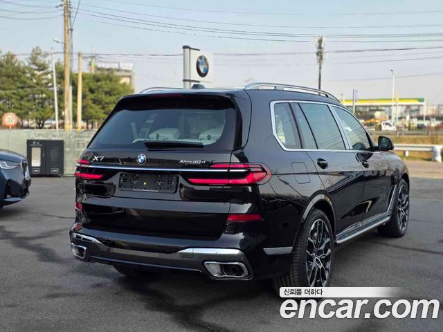 BMW X7 xDrive 40d Design Pure Excellence 6-Seater — пробег 5 000 км — фото 4 из 5
