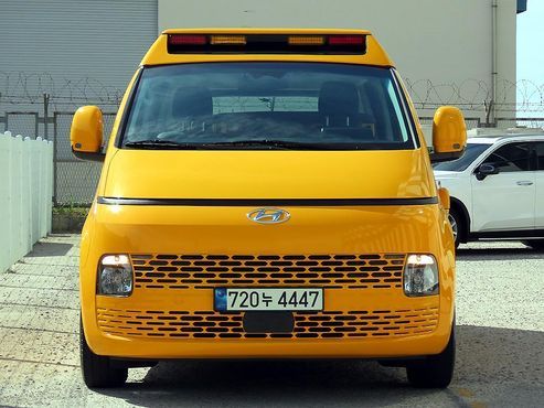 Hyundai Staria L3.5 Kinder Safety Car 15-Seater — пробег 14 532 км — фото 1 из 5