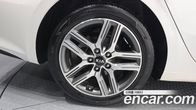 Kia K3 из Кореи Encar