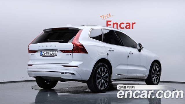 Volvo XC60 B5 Ultimate Bright — пробег 106 364 км — фото 2 из 5