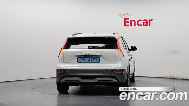 Kia Niro Earth — пробег 283 880 км — фото 4 из 5