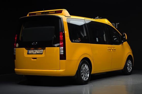 Hyundai Staria L3.5 Kinder Safety Car 15-Seater — пробег 59 958 км — фото 2 из 5