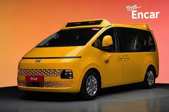Hyundai Staria L3.5 Kinder Safety Car 15-Seater — пробег 59 958 км — фото 1 из 5