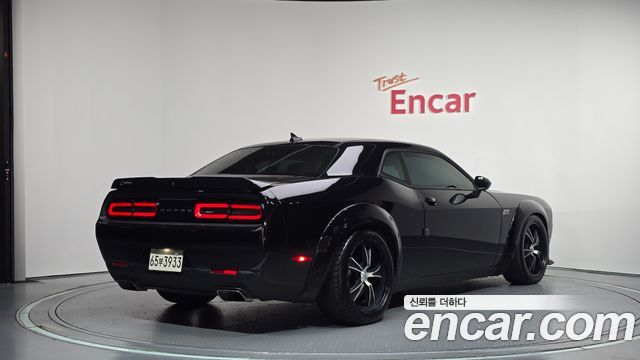 Dodge Challenger 5.7 — пробег 82 400 км — фото 2 из 5