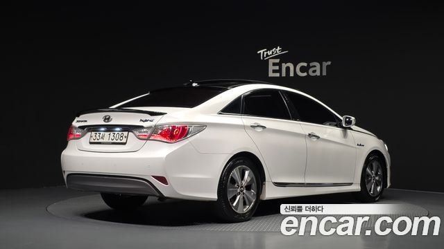 Hyundai Sonata 2.0 Royal — пробег 245 094 км — фото 2 из 5