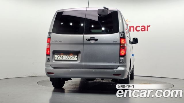 Hyundai Starex Van 3-Seater Smart — пробег 81 709 км — фото 4 из 5