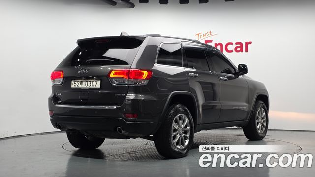 Jeep Cherokee 3.0 Diesel Limited WK2 — пробег 53 892 км — фото 2 из 5