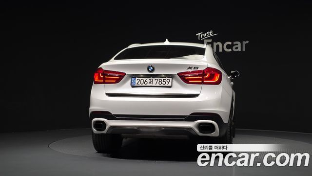 BMW X6 xDrive 40d — пробег 165 338 км — фото 4 из 5