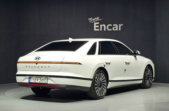 Hyundai Grandeur Calligraphy — пробег 8 011 км — фото 2 из 5