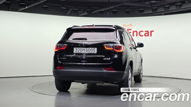 Jeep Compass 2.4 Longitude AWD — пробег 31 764 км — фото 4 из 5