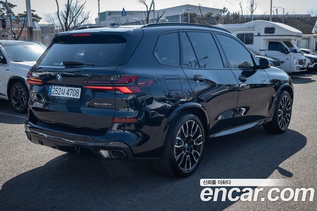 BMW X5 xDrive 50e M Sport — пробег 19 300 км — фото 2 из 5