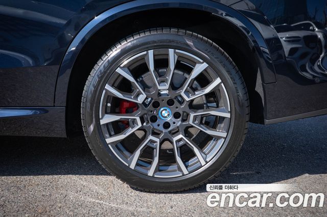 BMW X5 xDrive 50e M Sport — пробег 19 300 км — фото 5 из 5