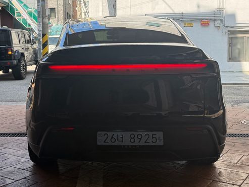 Tesla Model Y Premium RWD — пробег 1 002 км — фото 4 из 5