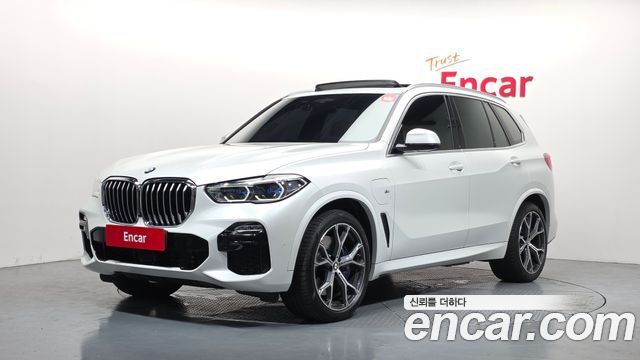 BMW X5 xDrive 45e M Sport — пробег 100 022 км — фото 1 из 5