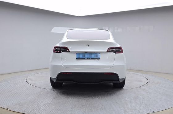 Tesla Model Y RWD — пробег 27 188 км — фото 4 из 5