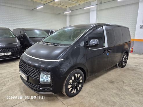 Hyundai Staria Lounge 9-Seater Prestige — пробег 32 км — фото 1 из 5