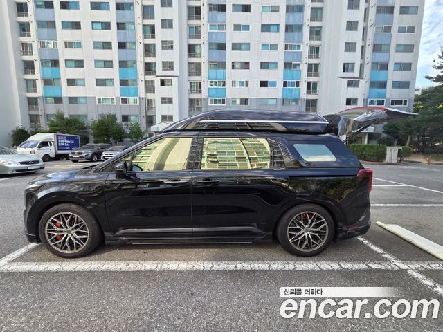 Kia Carnival Diesel 9-Seater Hi Limousine Signature — пробег 67 777 км — фото 2 из 5