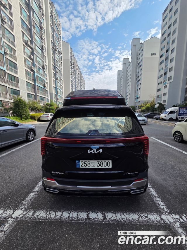 Kia Carnival Diesel 9-Seater Hi Limousine Signature — пробег 67 777 км — фото 4 из 5