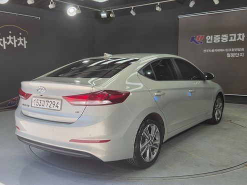 Hyundai AVANTE 1.6 GDI Value Plus — пробег 138 000 км — фото 5 из 5