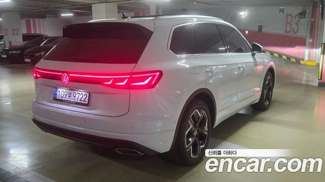 Volkswagen Touareg 3.0 TDI Prestige — пробег 48 км — фото 2 из 5