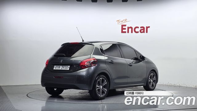 Peugeot 208 из Кореи Encar