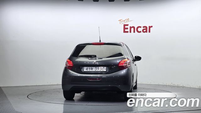 Peugeot 208 из Кореи Encar