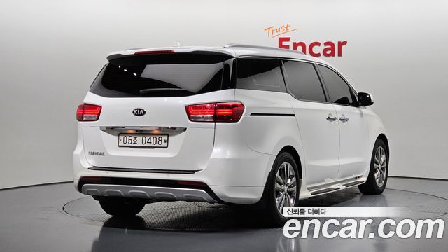 Kia Carnival из Кореи Encar