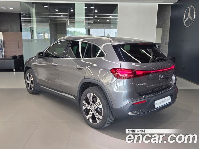 Mercedes-Benz EQA из Кореи Encar