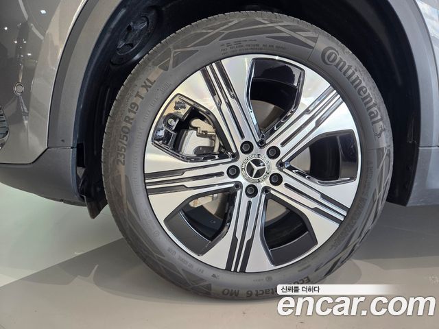 Mercedes-Benz EQA из Кореи Encar