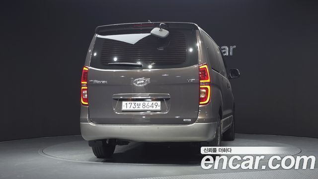 Hyundai Starex 4WD Urban 9-Seater Exclusive — пробег 147 800 км — фото 4 из 5