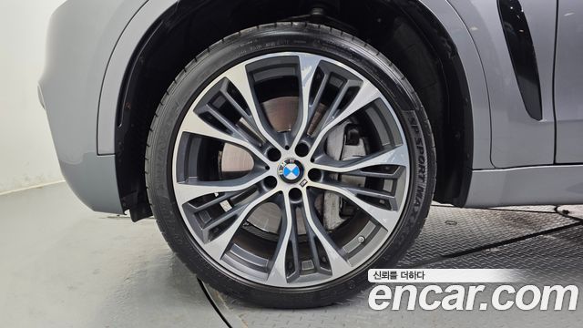 BMW X6 M50d — пробег 72 034 км — фото 5 из 5