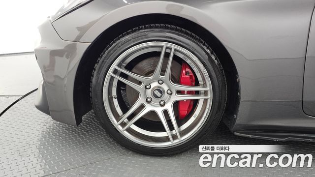Hyundai Genesis из Кореи Encar