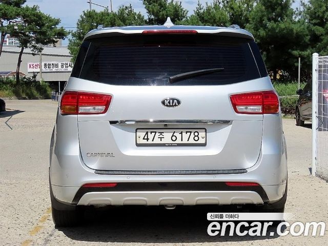 Kia Carnival из Кореи Encar