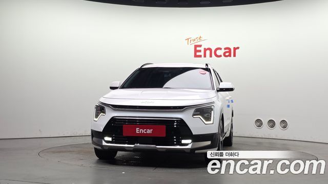 Kia Niro Signature — пробег 63 358 км — фото 3 из 5
