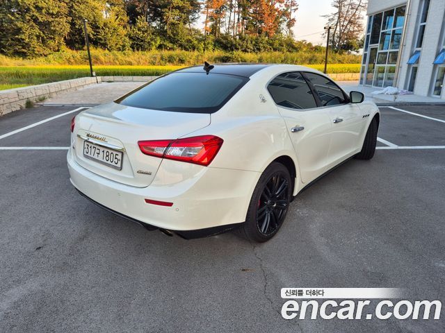 Maserati Ghibli из Кореи Encar
