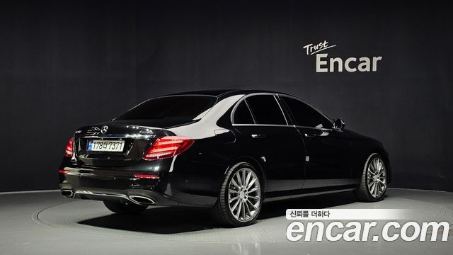 Mercedes-Benz E-Class из Кореи Encar
