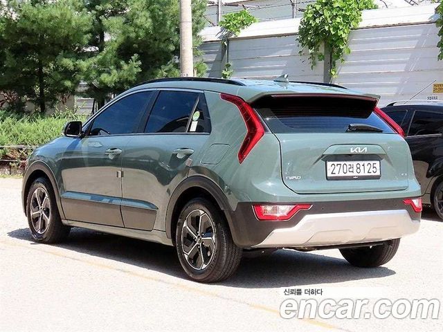 Kia Niro Prestige — пробег 73 956 км — фото 3 из 5