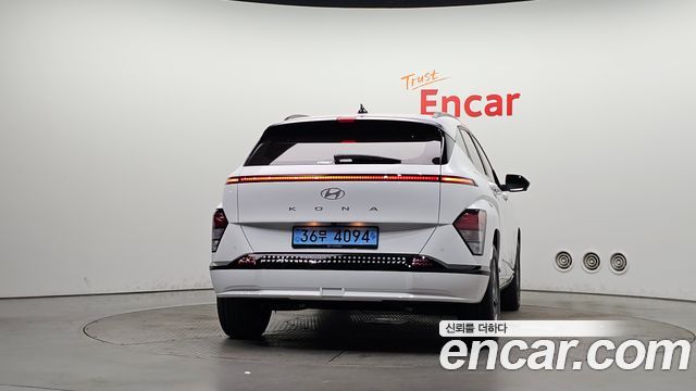 Hyundai Kona Long Range Premium — пробег 9 247 км — фото 4 из 5