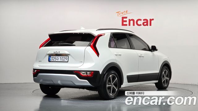 Kia Niro Trendy — пробег 156 730 км — фото 2 из 5