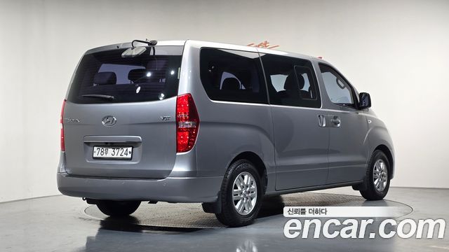 Hyundai Starex 12-Seater Wagon Smart — пробег 83 136 км — фото 2 из 5
