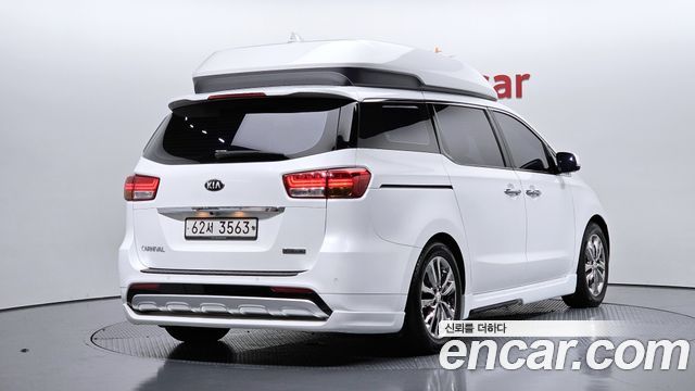 Kia Carnival Gasoline 9-seater Hi-Limousine Noblesse — пробег 102 469 км — фото 2 из 5