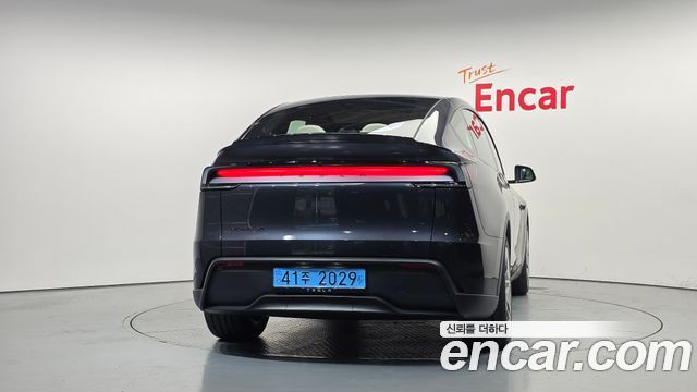 Tesla Model Y L Long Range AWD — пробег 80 км — фото 4 из 5