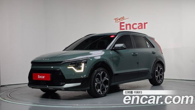 Kia Niro Signature — пробег 76 911 км — фото 1 из 5