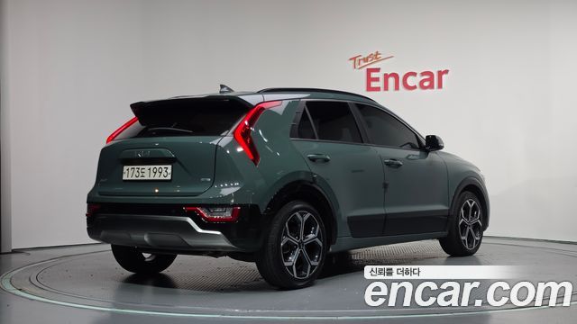 Kia Niro Signature — пробег 76 911 км — фото 2 из 5
